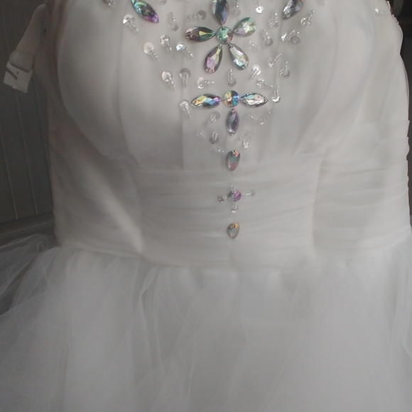 White princess prom dress - Picture 3 of 4